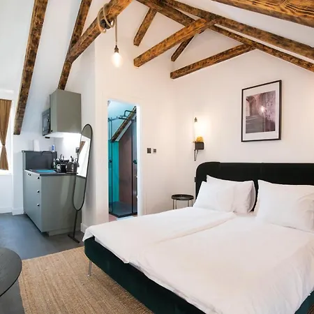 Brand New Luxury Noa Apartment